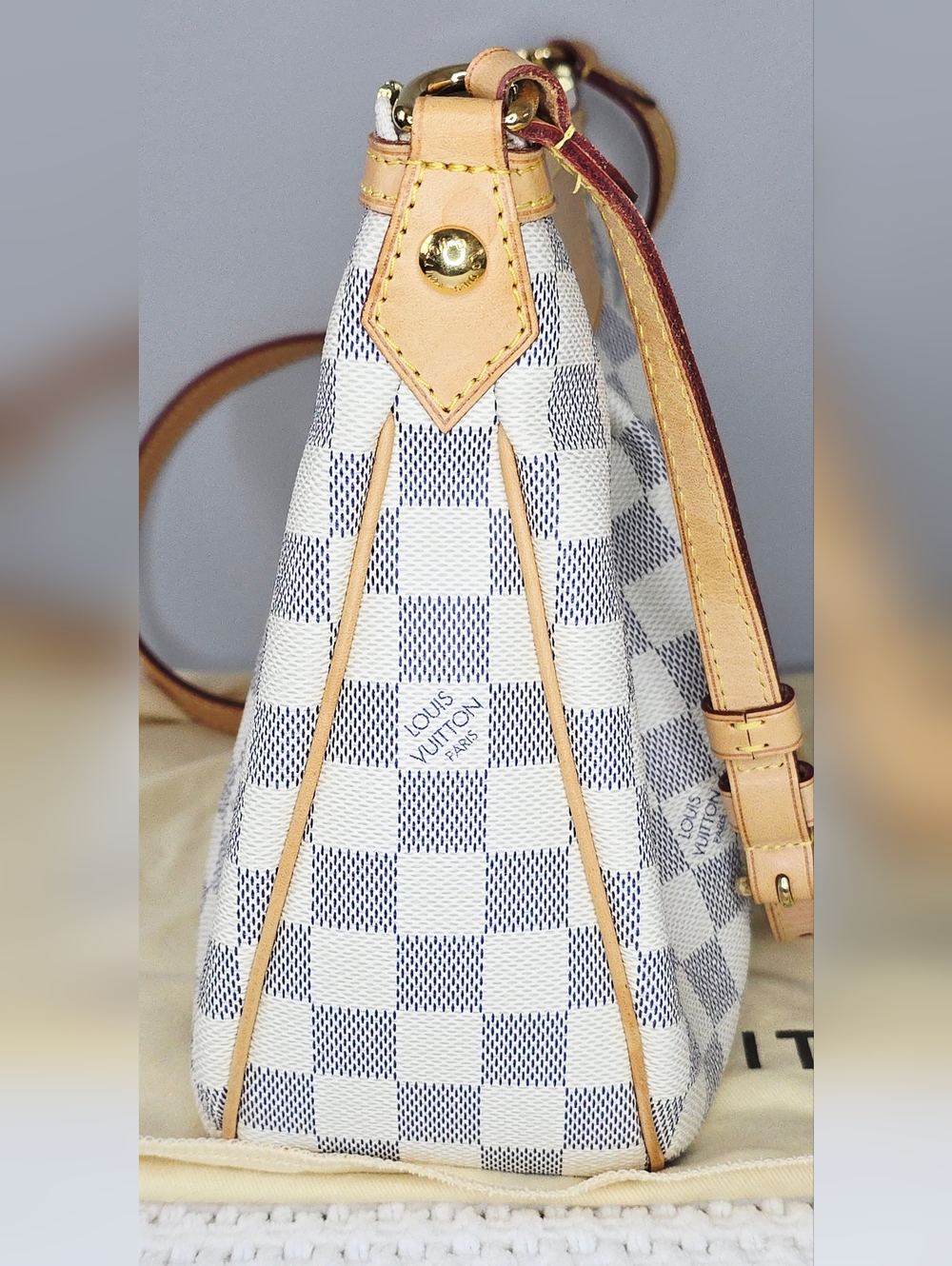 Louis Vuitton Damier Azur Siracusa PM Crossbody - Picture 7 of 14